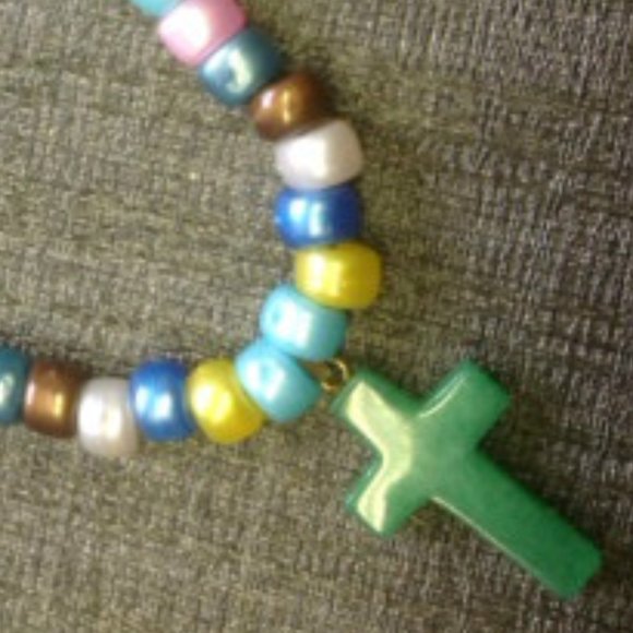 Pepperjack Beaded Jade Cross Necklace - Picture 4 of 4